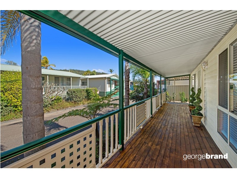 18 Sixth Avenue, Green Point NSW 2251
