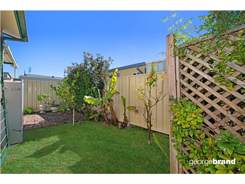 18 Sixth Avenue, Green Point NSW 2251