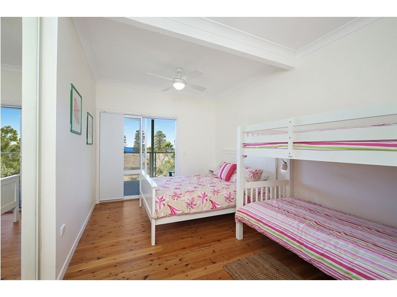 4 Austral Ave, Avoca Beach NSW 2251