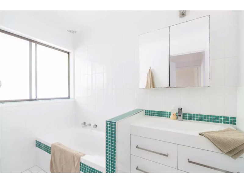 193 Copacabana Drive, Copacabana NSW 2251
