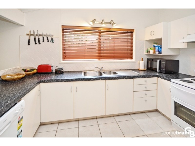 11 Plantation Place, Avoca Beach NSW 2251