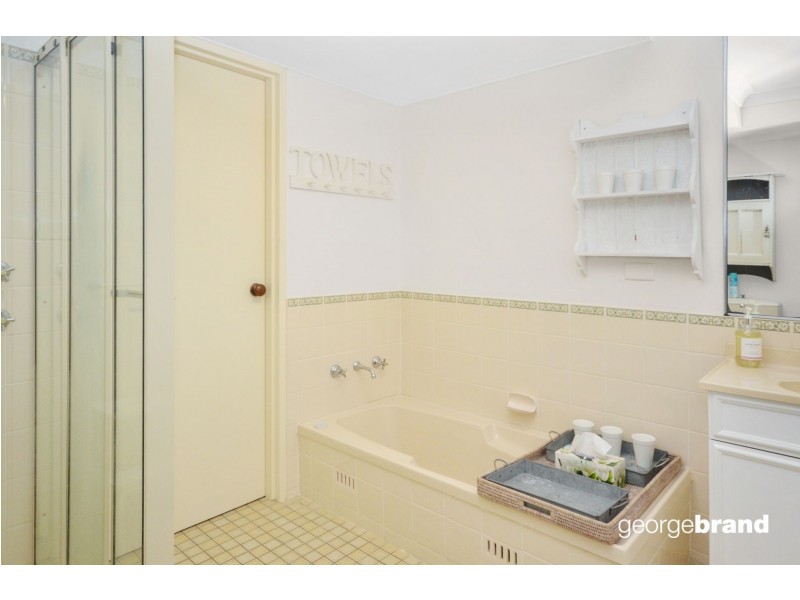 3/8 Avoca Drive, Avoca Beach NSW 2251