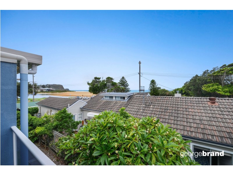 1/4 Ficus Avenue, Avoca Beach NSW 2251