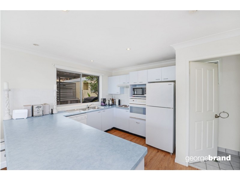 1/4 Ficus Avenue, Avoca Beach NSW 2251