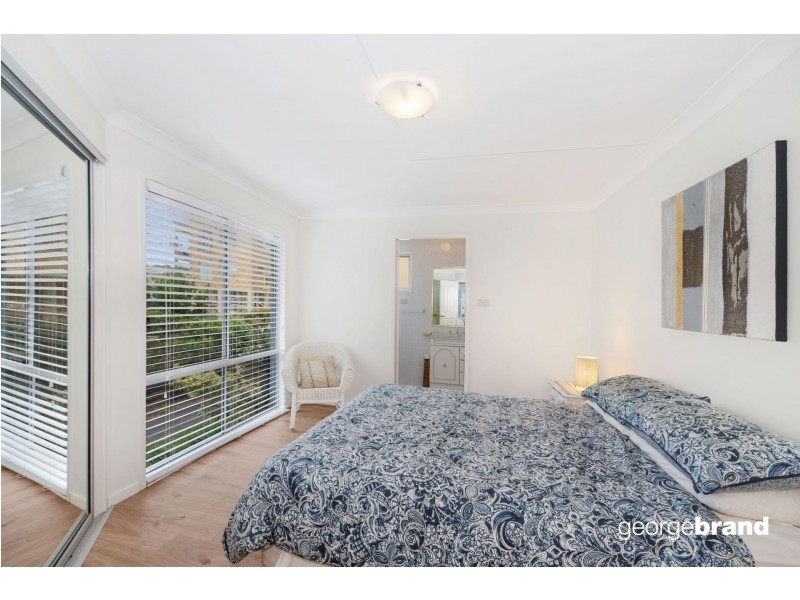 1/4 Ficus Avenue, Avoca Beach NSW 2251