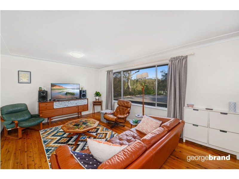 90 The Round Drive, Avoca Beach NSW 2251