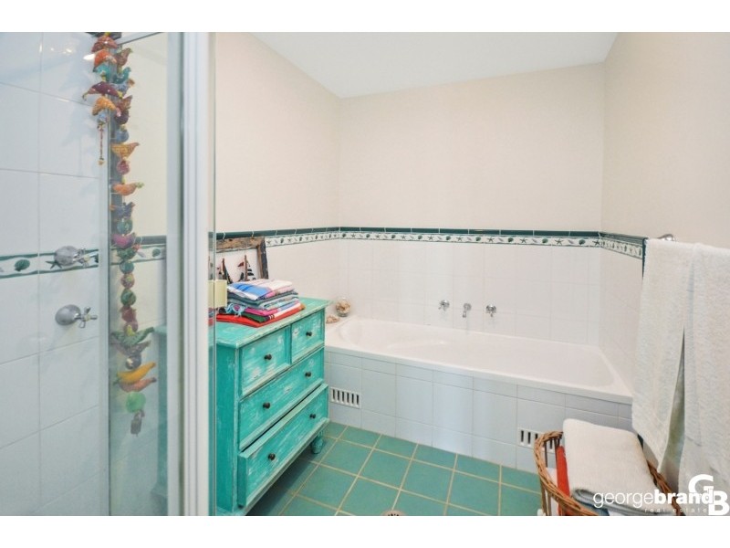 2/38 Tramway Road, North Avoca NSW 2260