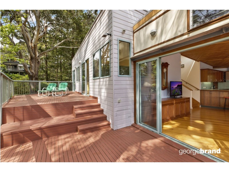 27 Fairscene Crescent, Avoca Beach NSW 2251