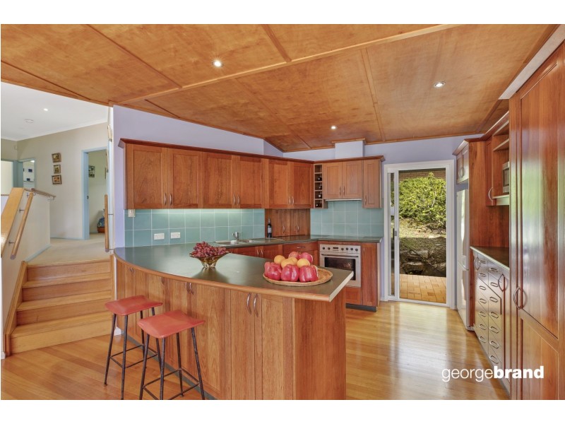 27 Fairscene Crescent, Avoca Beach NSW 2251