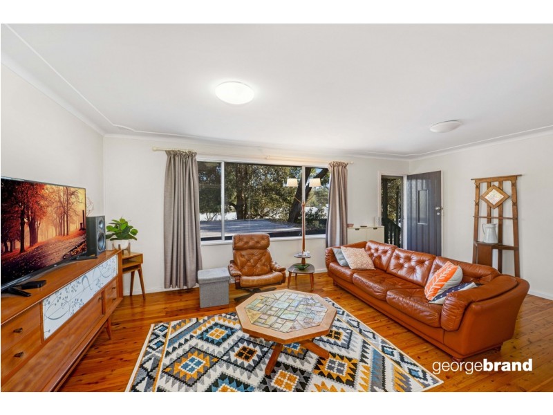 90 The Round Drive, Avoca Beach NSW 2251