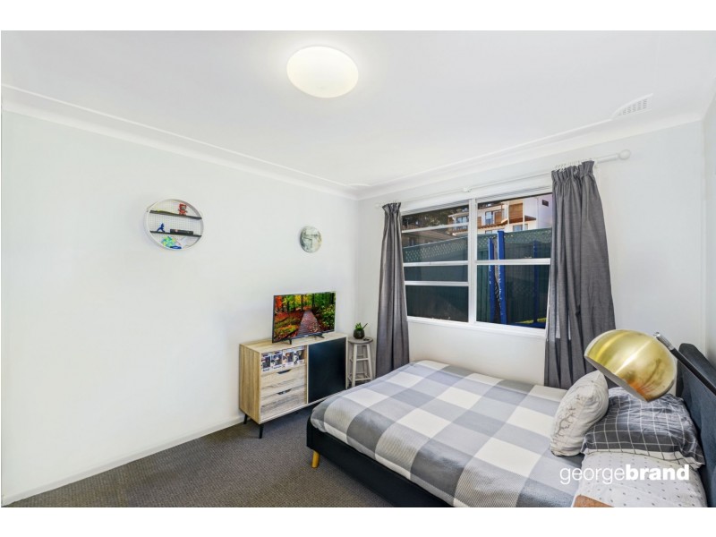 90 The Round Drive, Avoca Beach NSW 2251