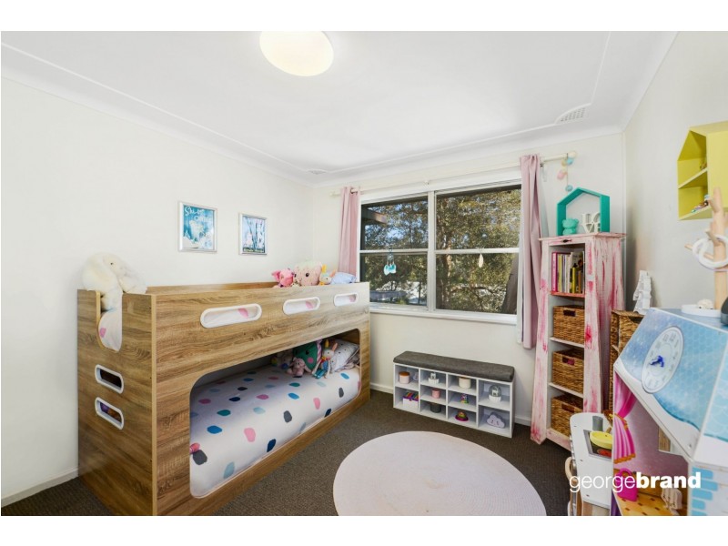 90 The Round Drive, Avoca Beach NSW 2251