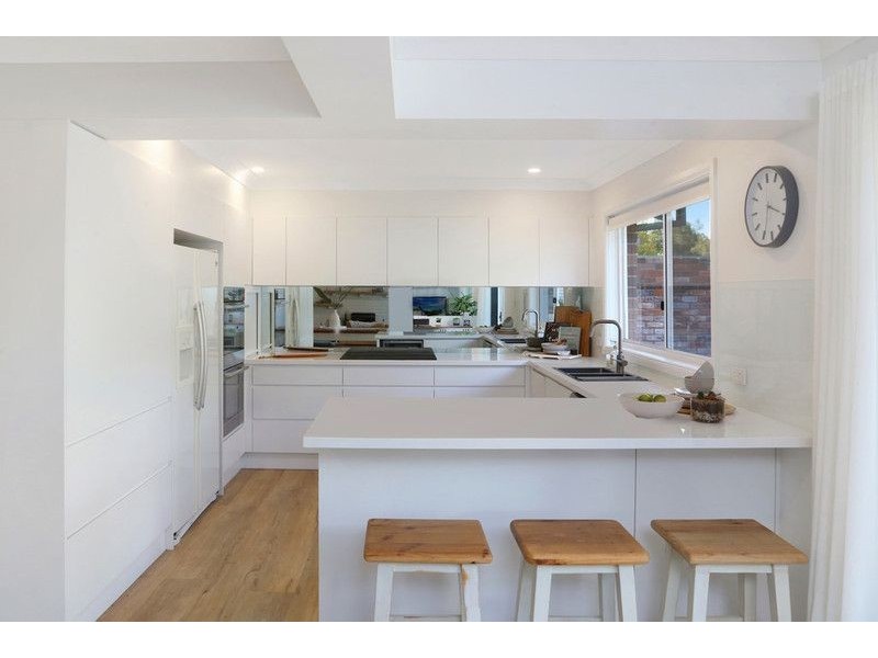 16 Matong Lane, Avoca Beach NSW 2251