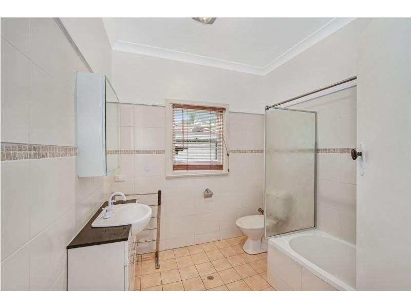 4 Jaques Street, Ourimbah NSW 2258