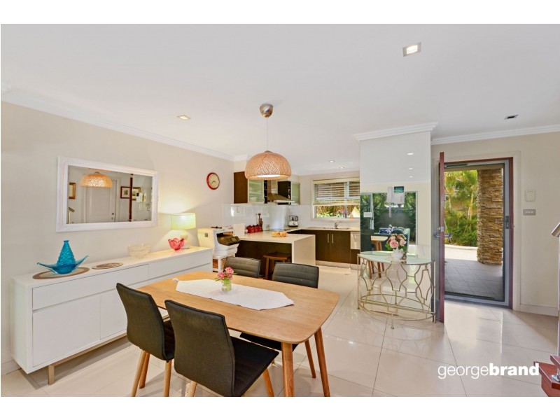 2/201 The Round Drive, Avoca Beach NSW 2251