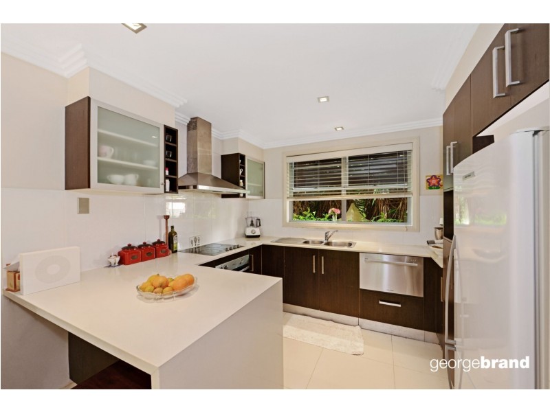2/201 The Round Drive, Avoca Beach NSW 2251