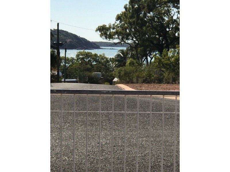 11 Cassia Cl, Stanage QLD 4702