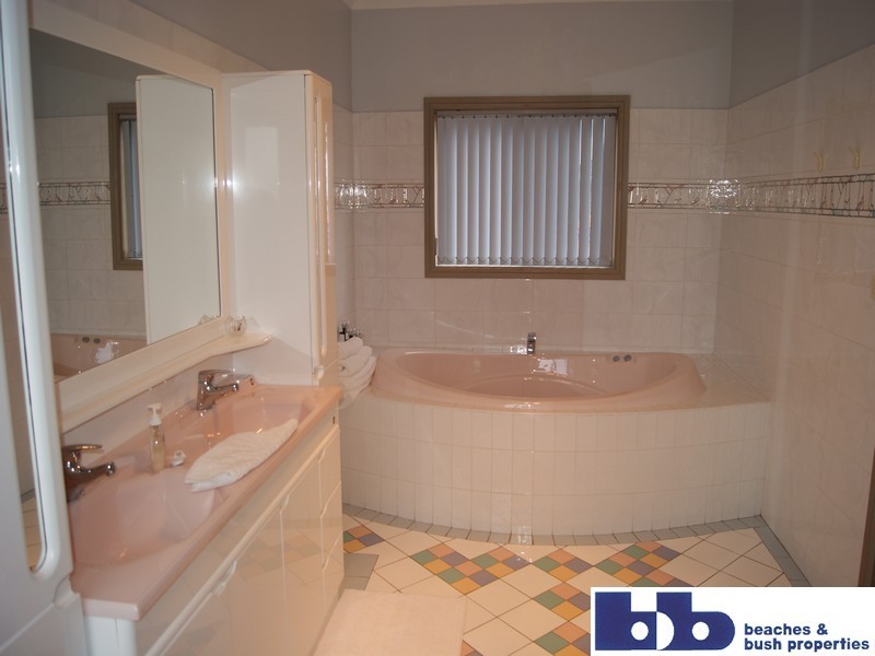48 Verge Rd, Callala Beach NSW 2540