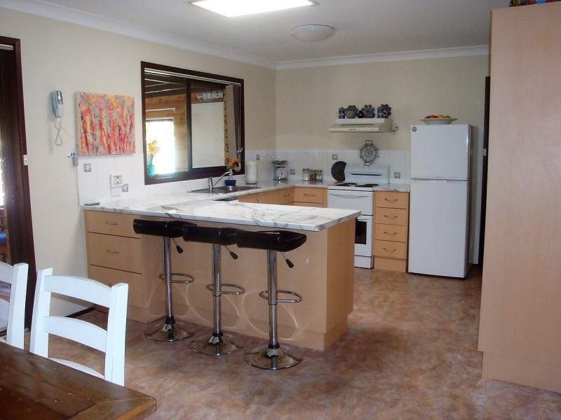 11 Cambridge Crescent, Broulee NSW 2537