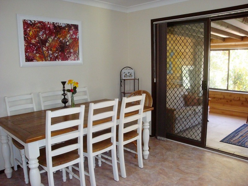 11 Cambridge Crescent, Broulee NSW 2537