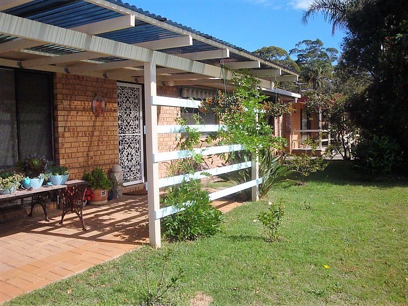 11 Cambridge Crescent, Broulee NSW 2537