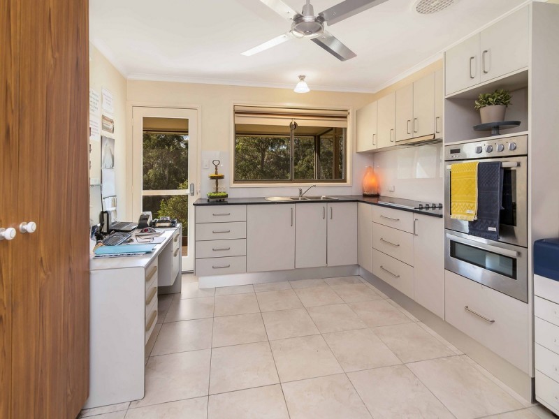37 Treelands Drive, Jilliby NSW 2259