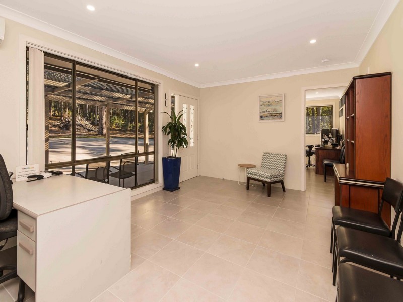 37 Treelands Drive, Jilliby NSW 2259