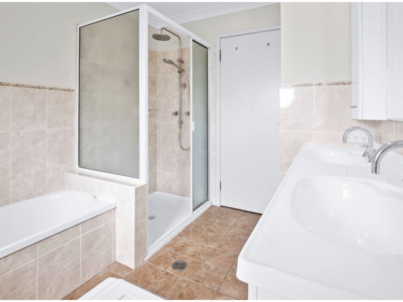 49 Cook Avenue, Surf Beach NSW 2536