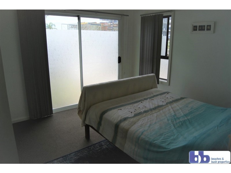 98 Beach Rd, Batemans Bay NSW 2536