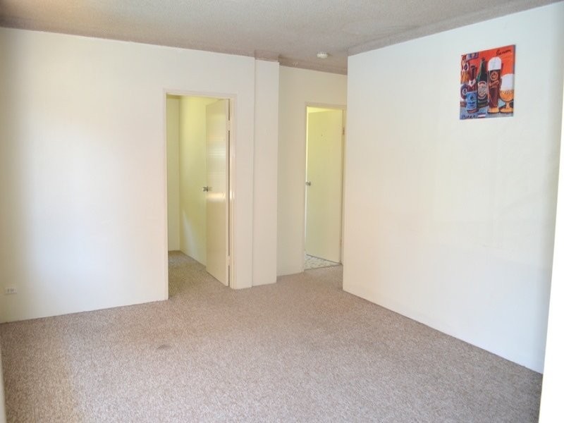 2/17 Bank Street, Meadowbank NSW 2114