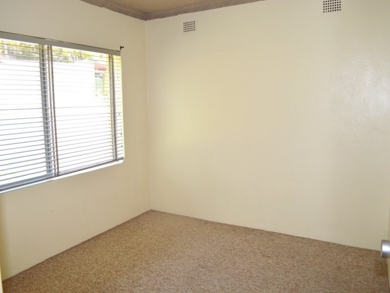 2/17 Bank Street, Meadowbank NSW 2114