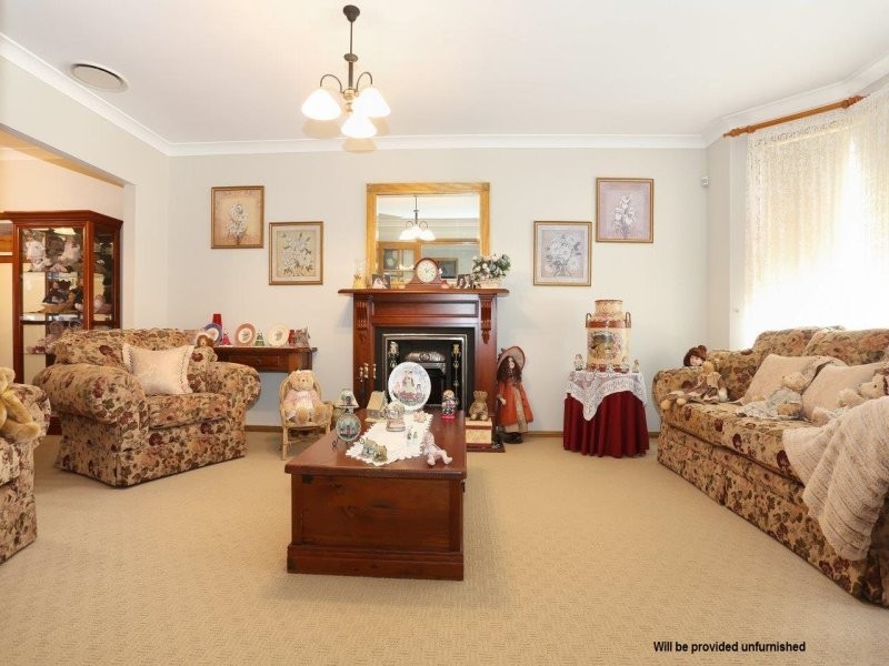 18 Valenti Crescent, Kellyville NSW 2155