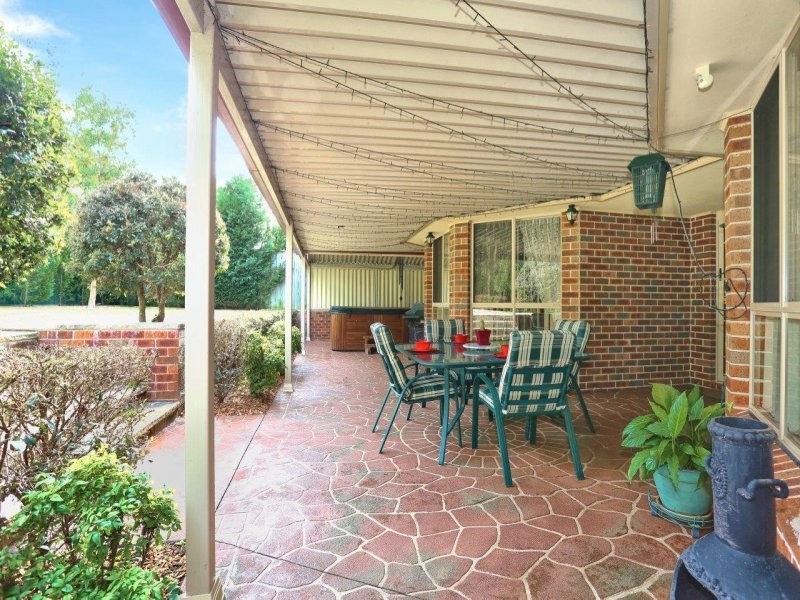 18 Valenti Crescent, Kellyville NSW 2155