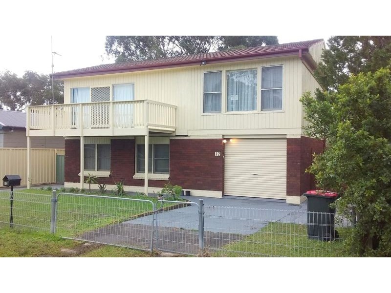 12 Third Avenue, Toukley NSW 2263