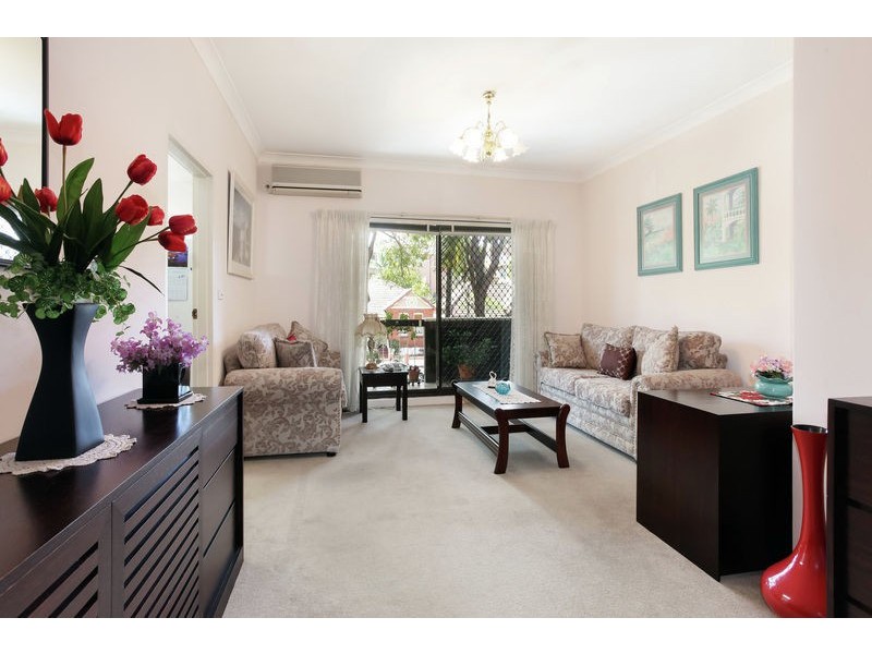 8/40-42 Hampton Court Road, Carlton NSW 2218