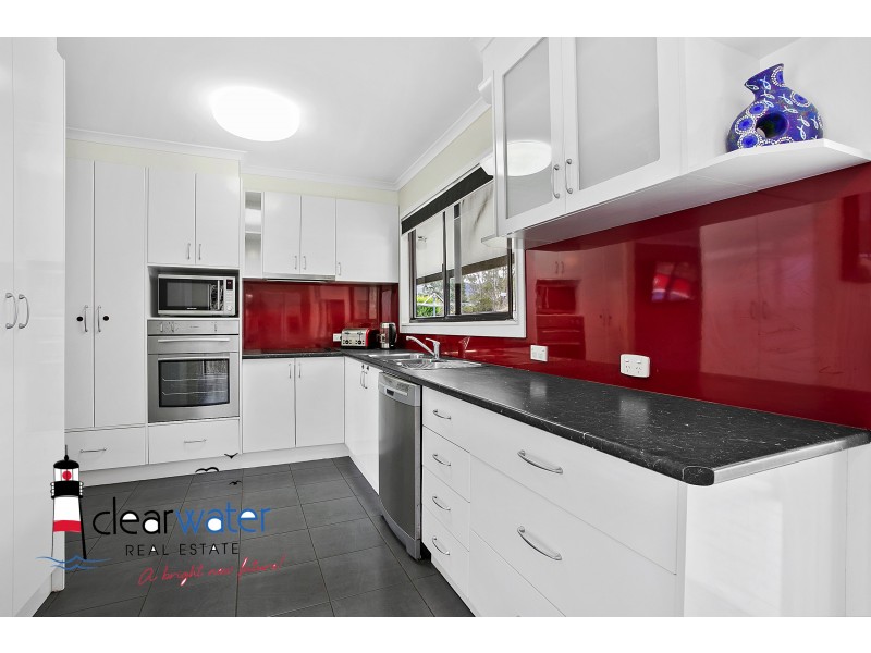 13 Hoyer St, Cobargo NSW 2550