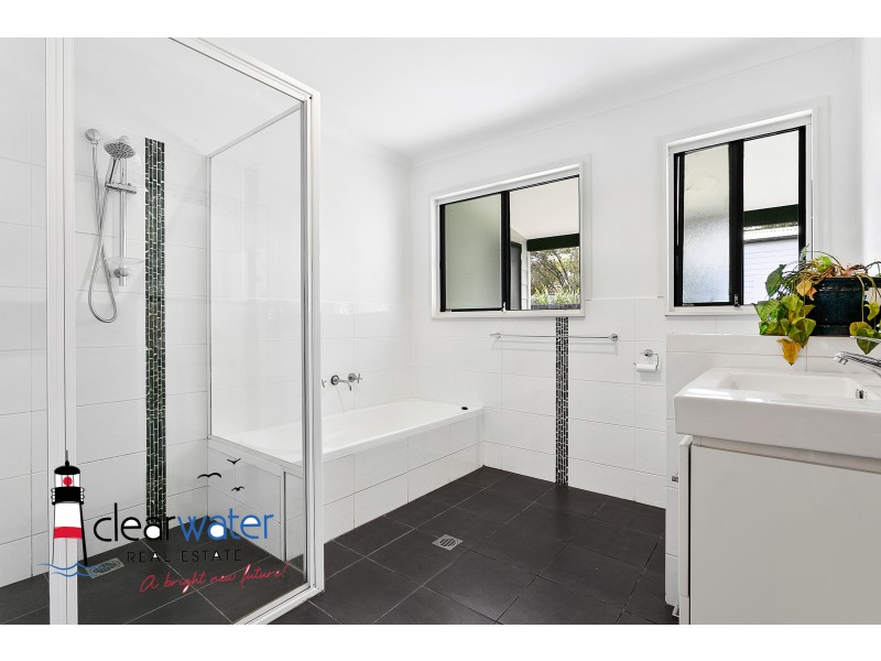 13 Hoyer St, Cobargo NSW 2550