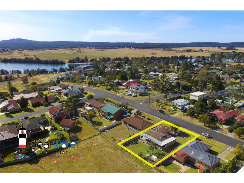 19 Hawdon St, Moruya NSW 2537