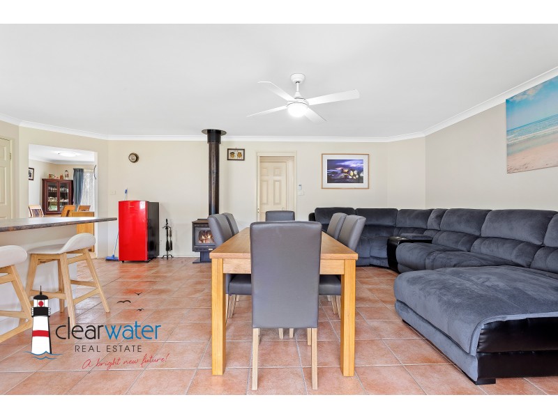 8 Bingie Rd, Bergalia NSW 2537