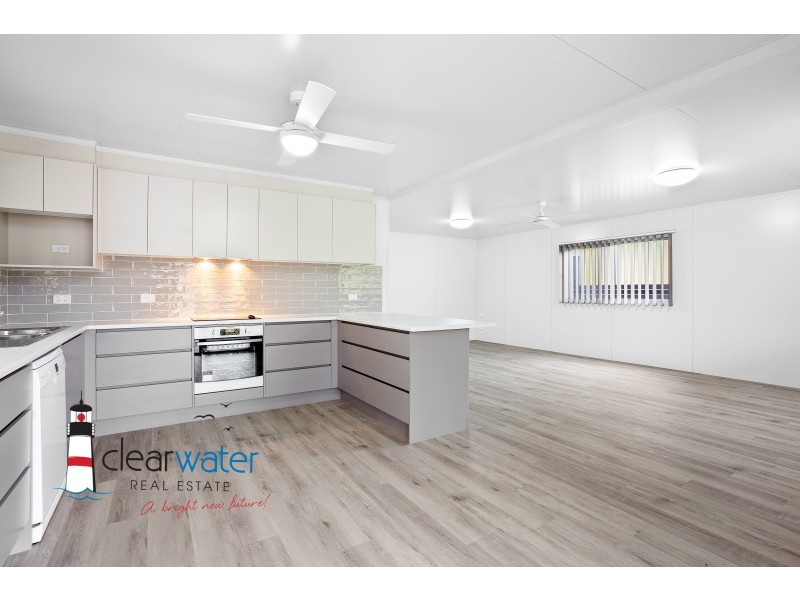 6 Bondi St, Tuross Head NSW 2537