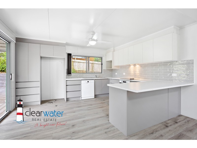 6 Bondi St, Tuross Head NSW 2537