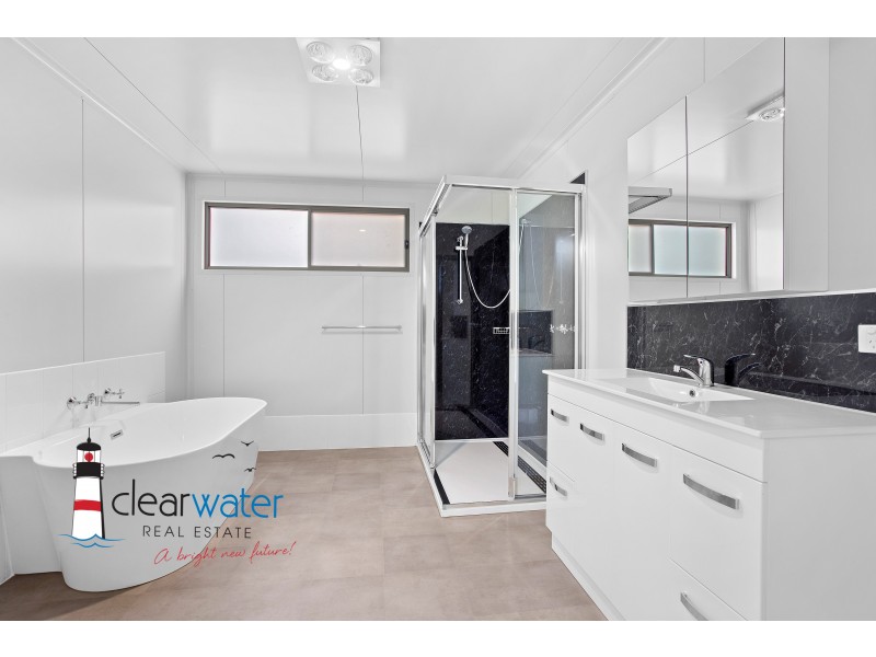 6 Bondi St, Tuross Head NSW 2537