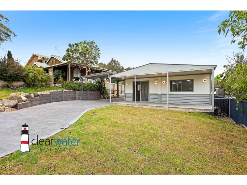 6 Bondi St, Tuross Head NSW 2537