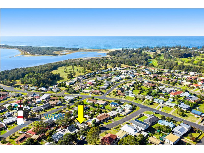 98 Bondi St, Tuross Head NSW 2537