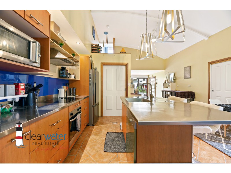 16 Constable St, Moruya Heads NSW 2537