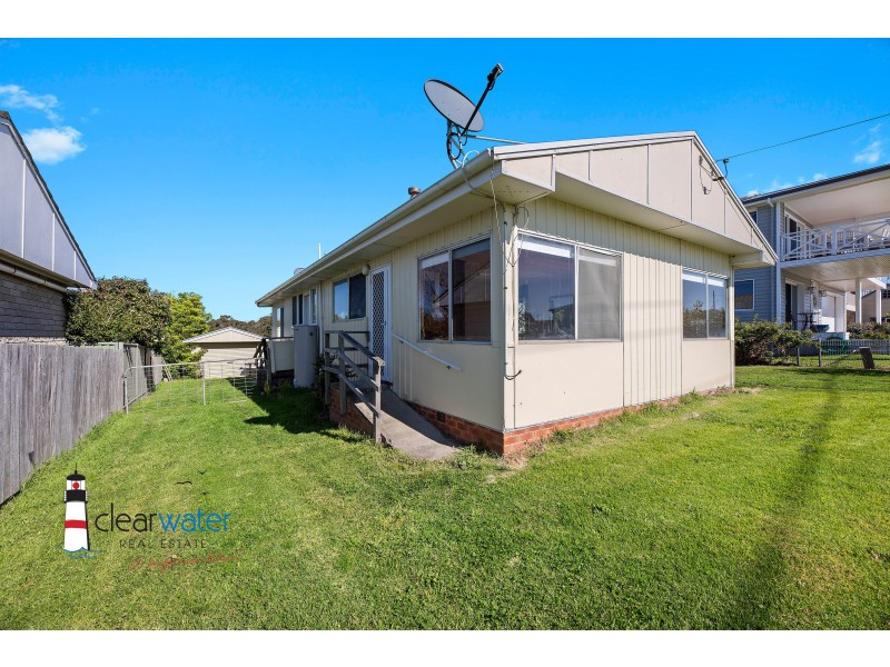 90 Murrah St, Bermagui NSW 2546