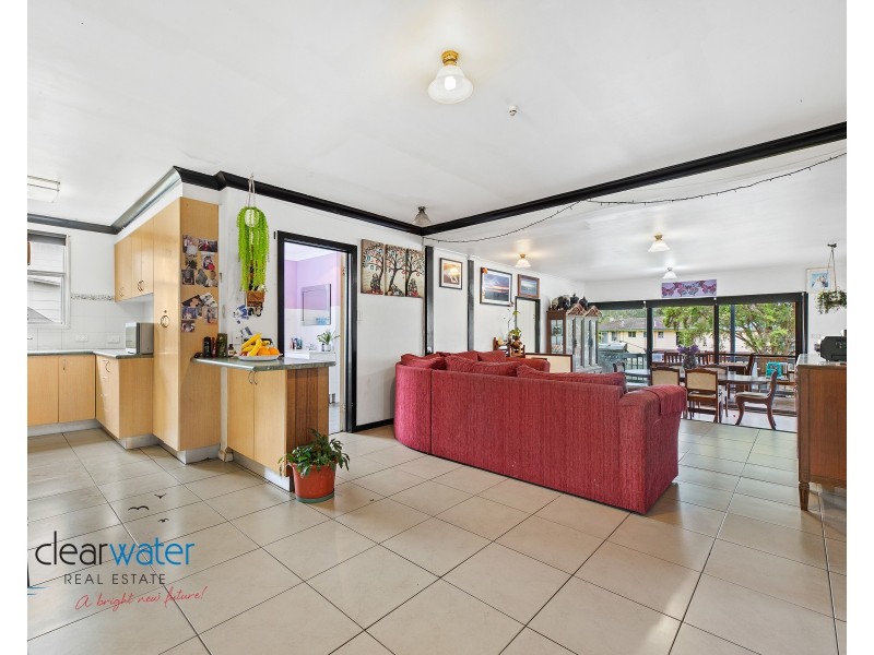 29 Binalong St, Dalmeny NSW 2546