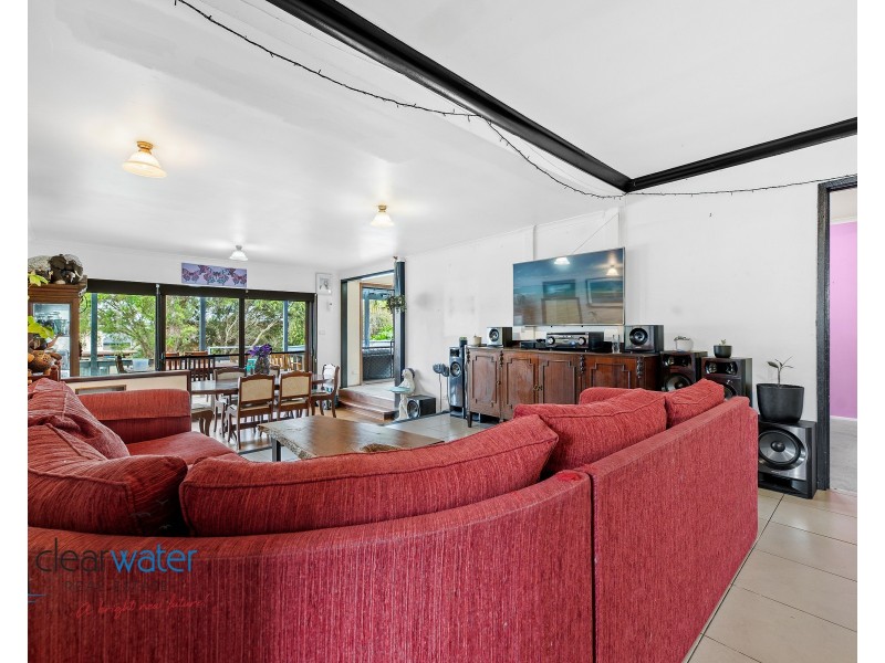 29 Binalong St, Dalmeny NSW 2546