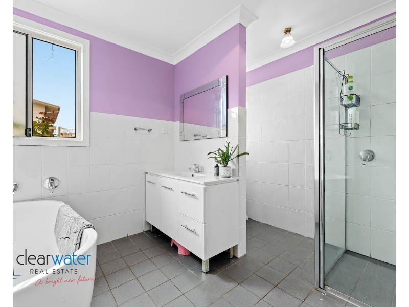 29 Binalong St, Dalmeny NSW 2546