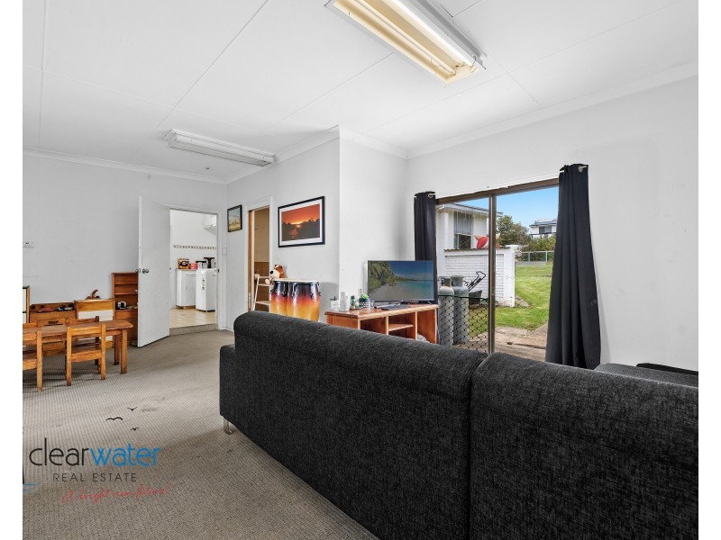 29 Binalong St, Dalmeny NSW 2546